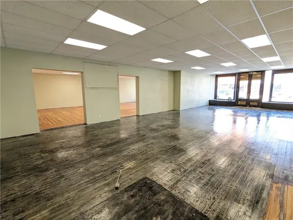 125&129 W 8th ST, Horton, KS 66439