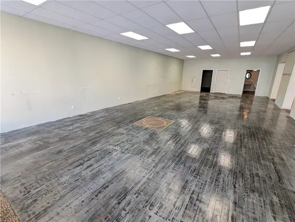 125&129 W 8th ST, Horton, KS 66439