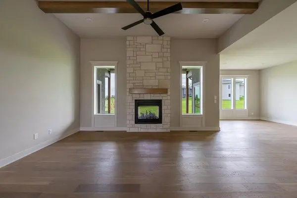 25086 W 112th ST, Olathe, KS 66061