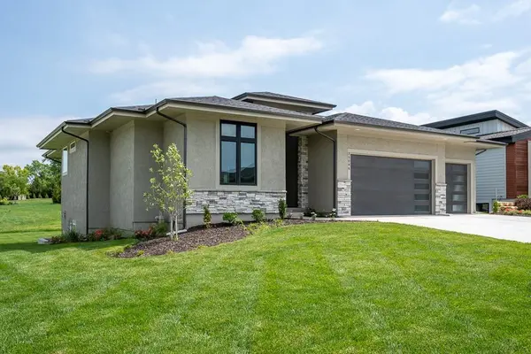 25086 W 112th ST, Olathe, KS 66061