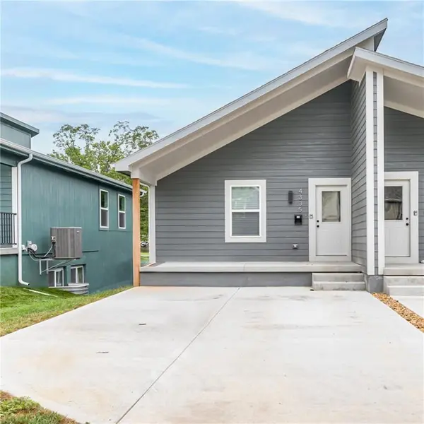 4335/4337 Spruce AVE, Kansas City, MO 64130
