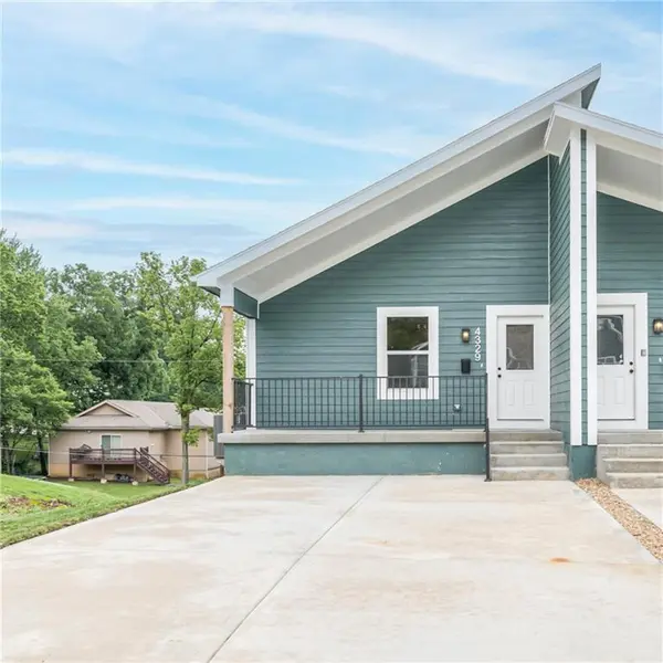 4329/4331 Spruce AVE, Kansas City, MO 64130