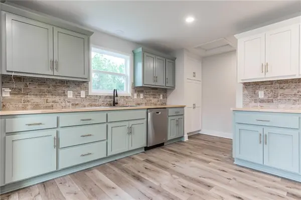 4329/4331 Spruce AVE, Kansas City, MO 64130