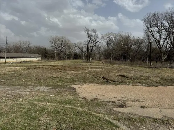 3746 SW Topeka BLVD, Topeka, KS 66609