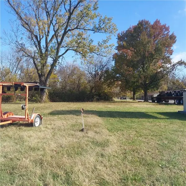 8500 E State Route 350 HWY, Kansas City, MO 64133