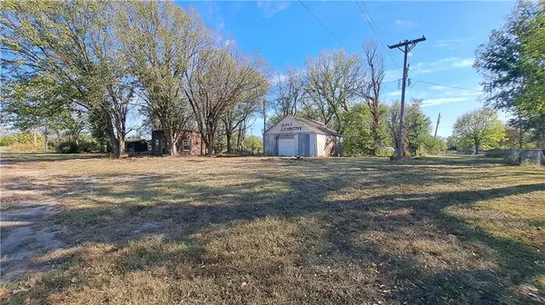 207 E 4th N/A, Longton, KS 67352