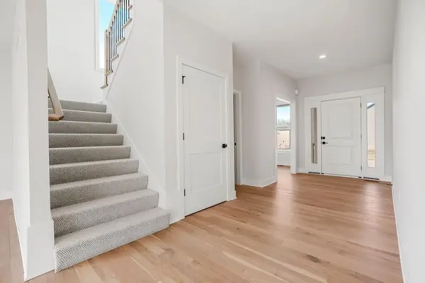 23659 W 125th TER, Olathe, KS 66061