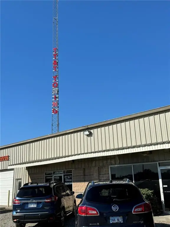 2534 S Elm ST, Ottawa, KS 66067