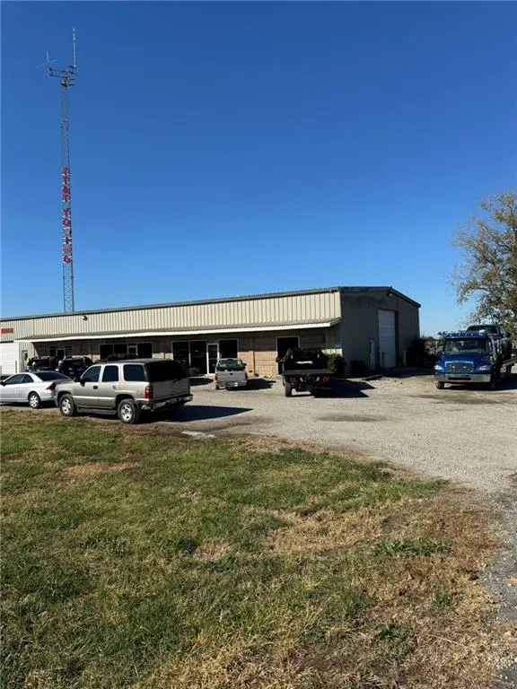 2534 S Elm ST, Ottawa, KS 66067