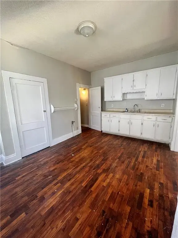 1113 Corby ST, St Joseph, MO 64501