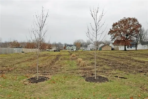 504 Pennsylvania AVE, East Lynne, MO 64743
