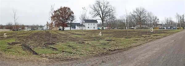 504 Pennsylvania AVE, East Lynne, MO 64743