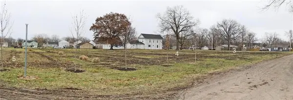 500 Pennsylvania AVE, East Lynne, MO 64743