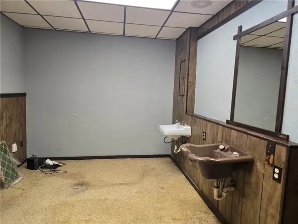 112 E Forest ST, Girard, KS 66743