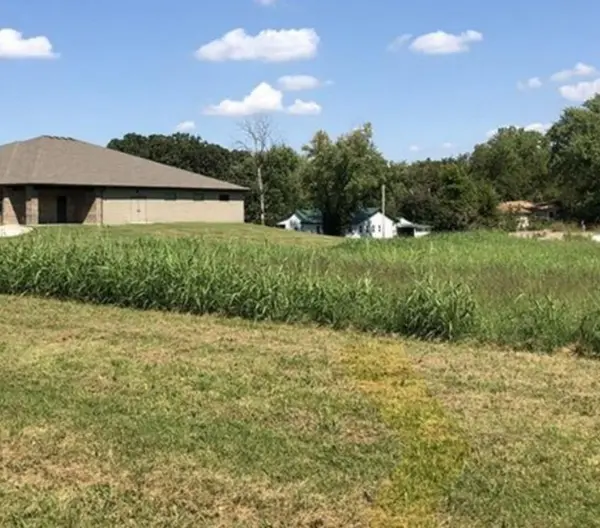 TBD N Centennial BLVD, Nevada, MO 64772