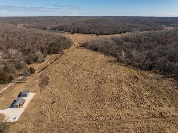 000 SE J HWY, Collins, MO 64738