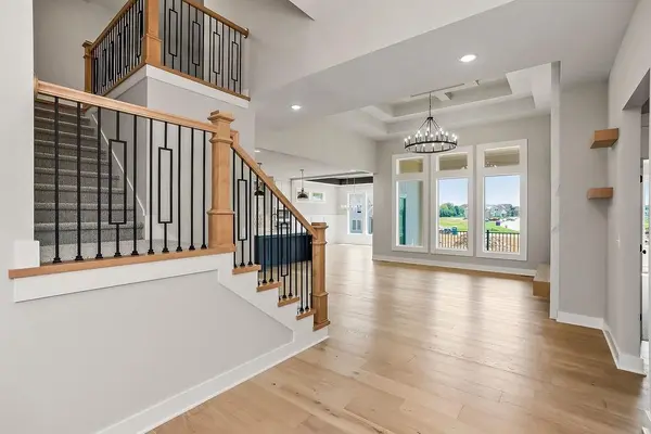 2209 W 176th PL, Overland Park, KS 66085