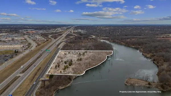 Jefferson ST, Blue Springs, MO 64014