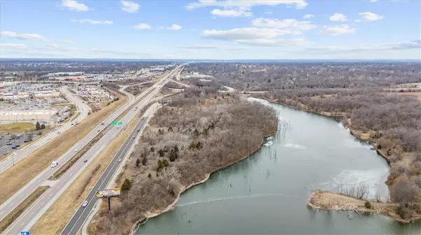 Jefferson ST, Blue Springs, MO 64014