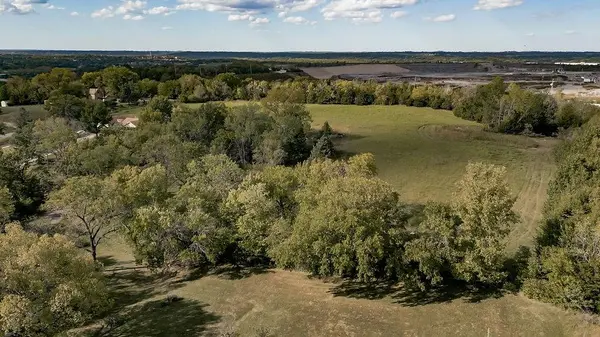 5810 Locust ST, Shawnee, KS 66218