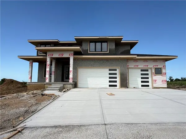 11430 S Wild Rose LN, Olathe, KS 66061