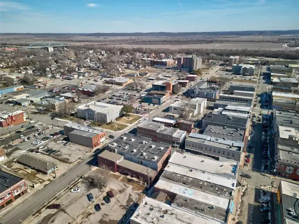 100 S 5Th ST, Leavenworth, KS 66048
