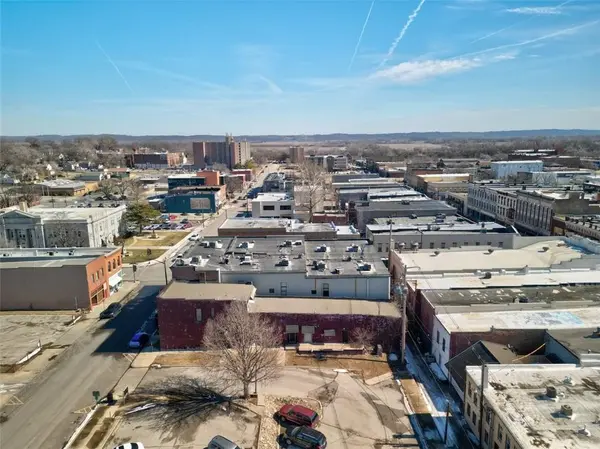 100 S 5Th ST, Leavenworth, KS 66048