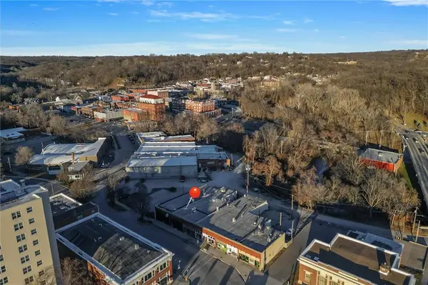 451 S Thompson AVE, Excelsior Springs, MO 64024