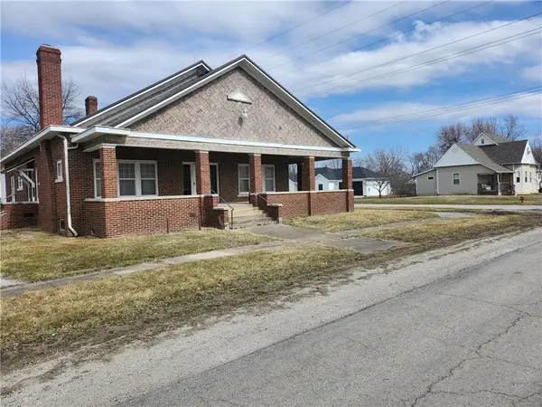 207 E 4th ST, Braymer, MO 64624