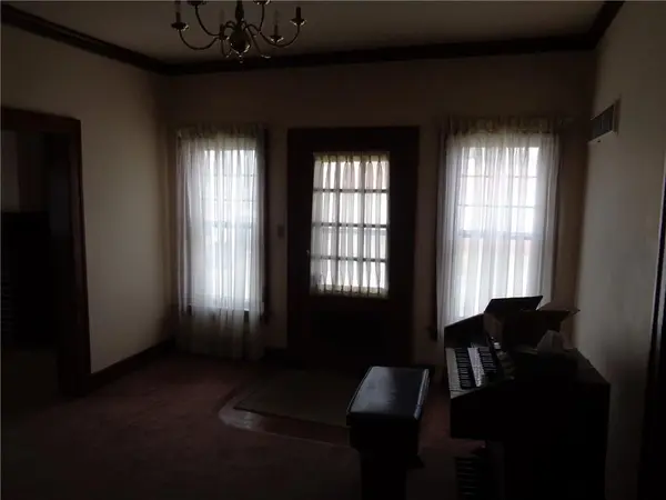 207 E 4th ST, Braymer, MO 64624