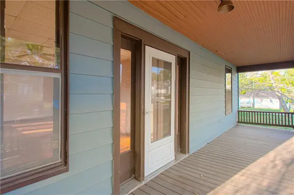 107 W Shawnee ST, Paola, KS 66071