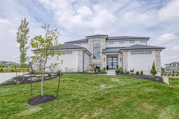17108 Oakmont ST, Overland Park, KS 66221