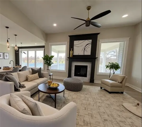 932 Lake Viking TER, Gallatin, MO 64640