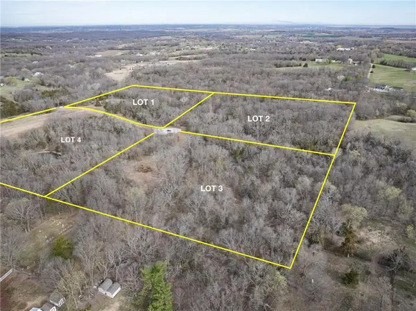 1509 S Buckner Tarsney RD, Buckner, MO 64016