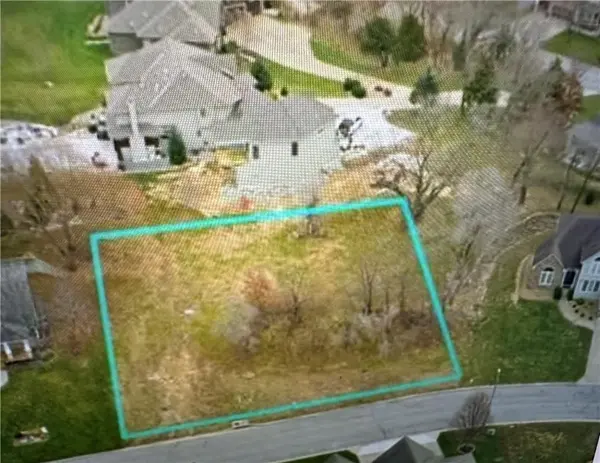 6201 NE Upper Wood RD, Lee's Summit, MO 64064