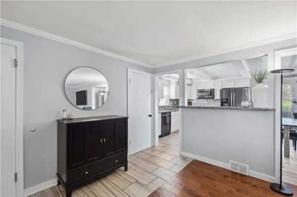 101 W 97th TER, Kansas City, MO 64114