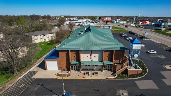 1900 N Belt HWY, St Joseph, MO 64506