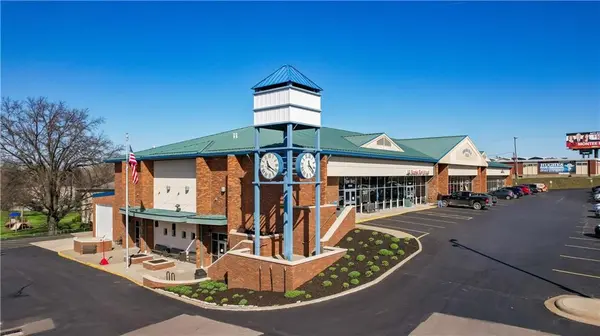 1900 N Belt HWY, St Joseph, MO 64506