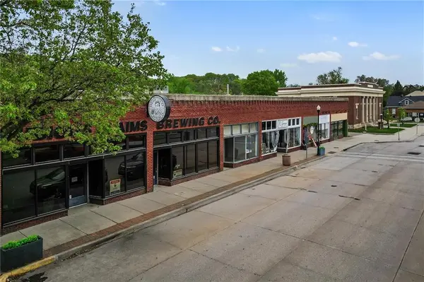 453-463 S Thompson AVE, Excelsior Springs, MO 64024
