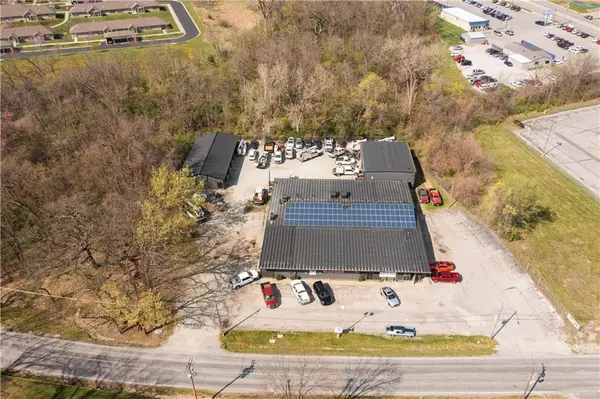 3709 Pickett RD, St Joseph, MO 64503