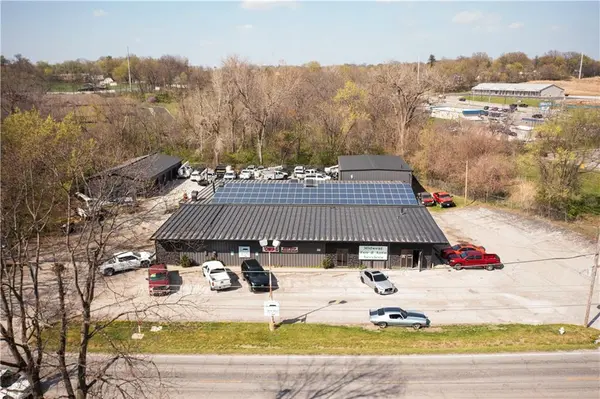 3709 Pickett RD, St Joseph, MO 64503
