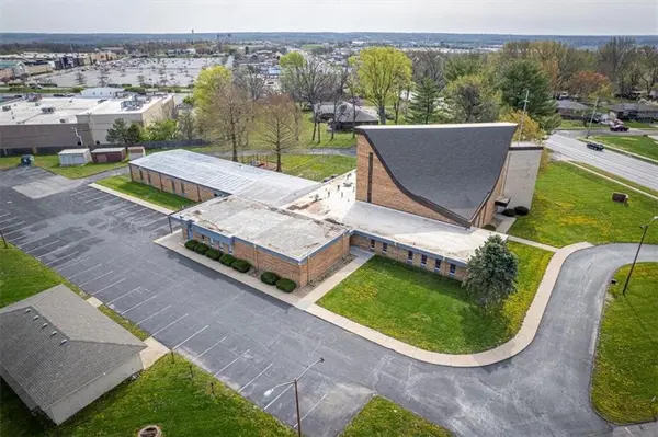 17200 E 39th ST, Independence, MO 64055