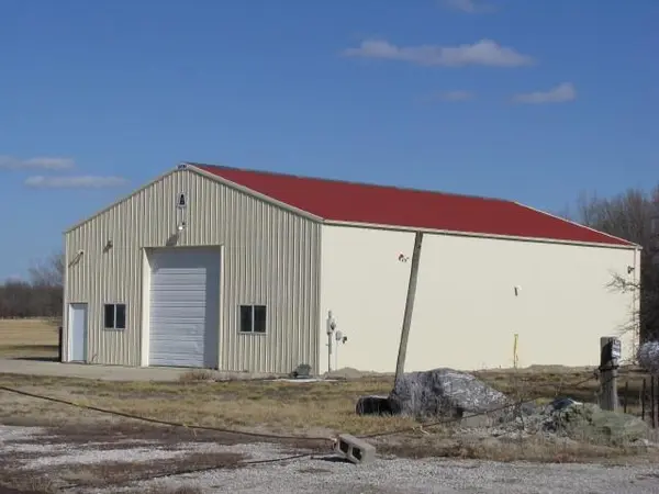 2723 Kingman RD, Ottawa, KS 66067