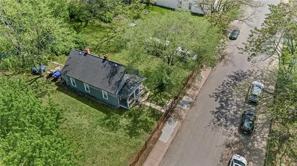 3225 Holmes ST, Kansas City, MO 64109