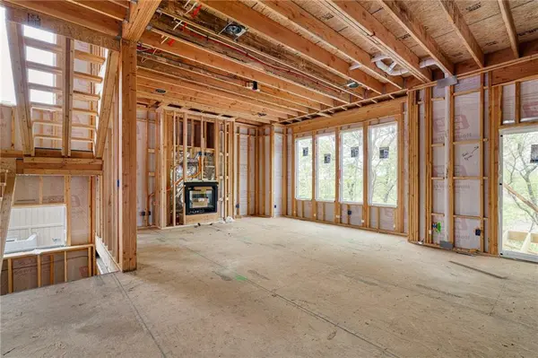 25054 W 141st ST, Olathe, KS 66061