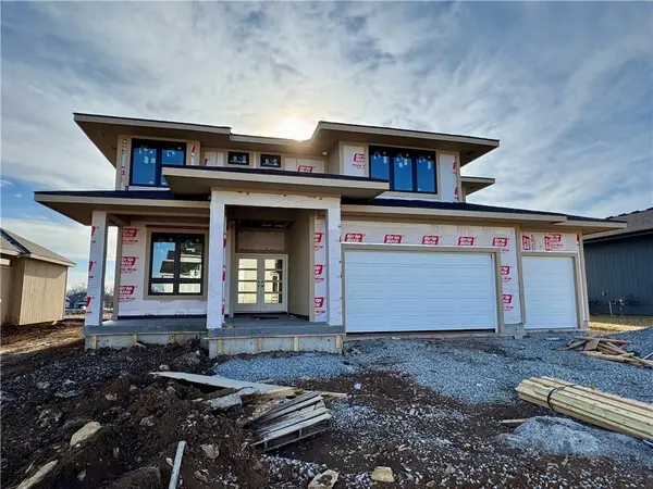 17397 W 169th TER, Olathe, KS 66062