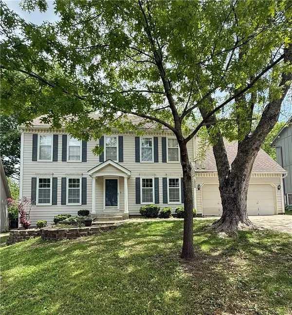 12209 Wedd ST, Overland Park, KS 66213