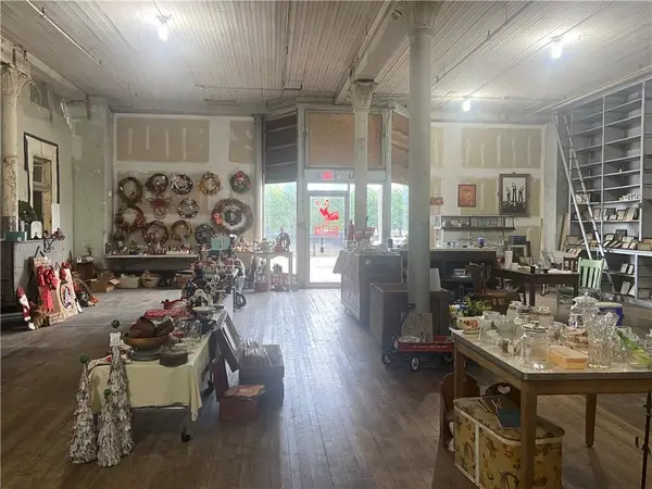 217 S 4th ST, St Joseph, MO 64501