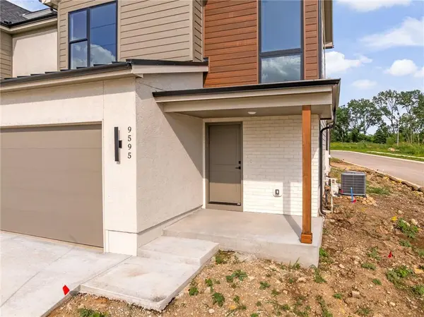 9595 Jupiter ST, Lenexa, KS 66219