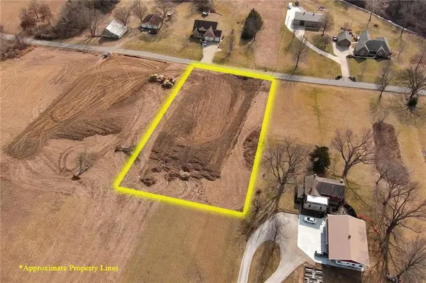 2104 Limit ST, Leavenworth, KS 66048